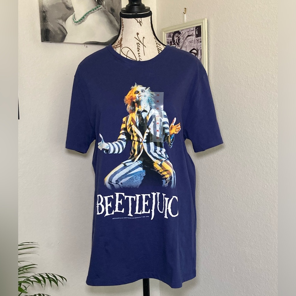 Old Navy Beetlejuice T-shirt Med.